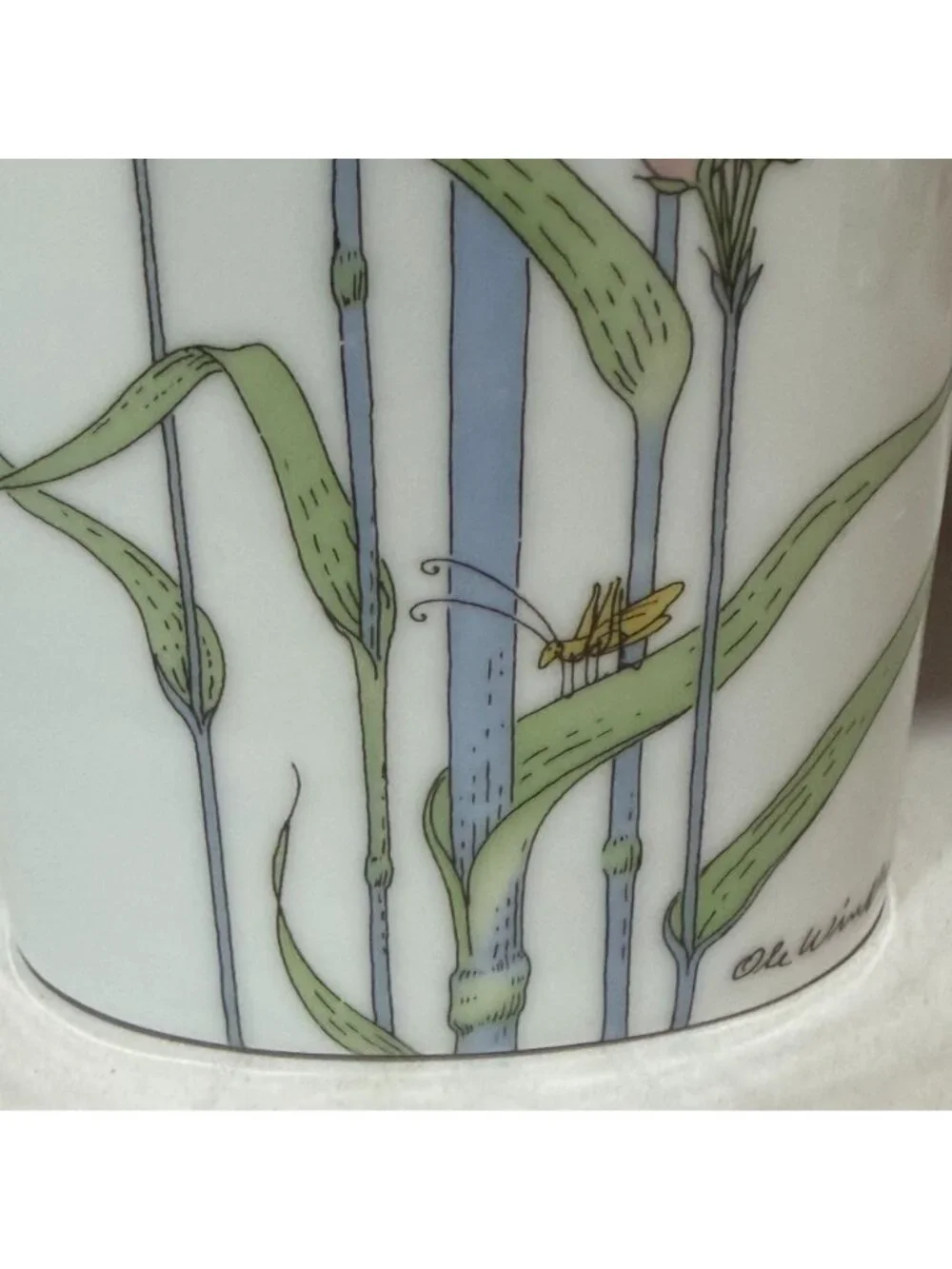 Vintage 70s Hutschenreuther Ole Winther Butterfly Cattail Porcelain Vase 7.25
